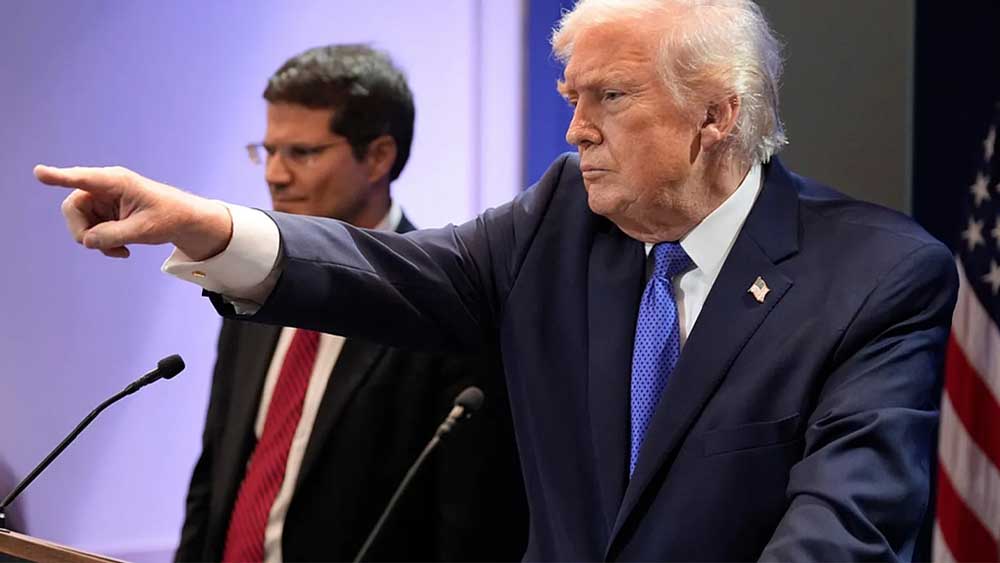 Dazi e poteri dello Stato, Trump sfida la Corte Suprema