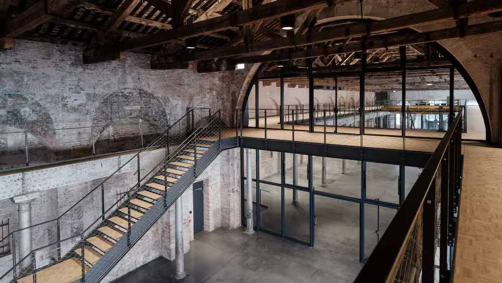 La memoria dell&rsquo;arte trova casa all&rsquo;Arsenale: la Biennale riporta il suo archivio a Venezia